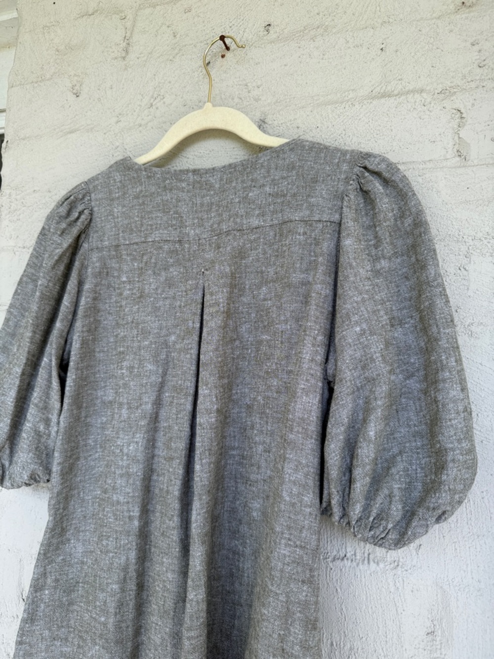 Cynthia Rowley Linen Blend Lagenlook V-Neck Puff Sleeve Loose Dress Taupe XS - Picture 6 of 10